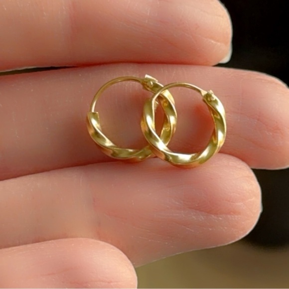 14K Gold Vermeil Twisted Huggie Hoop Earrings 12mm - Picture 11 of 11